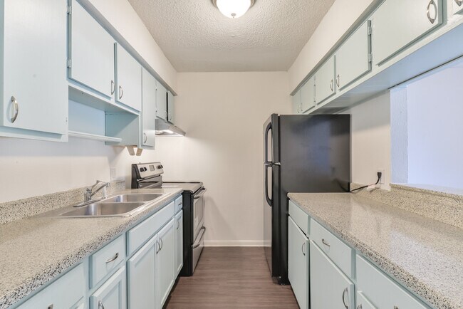 Building Photo - 3 Bedr/ 1 bath Beautiful Home in Angleton, TX