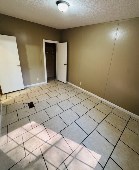 Building Photo - 286 Vestry Rd