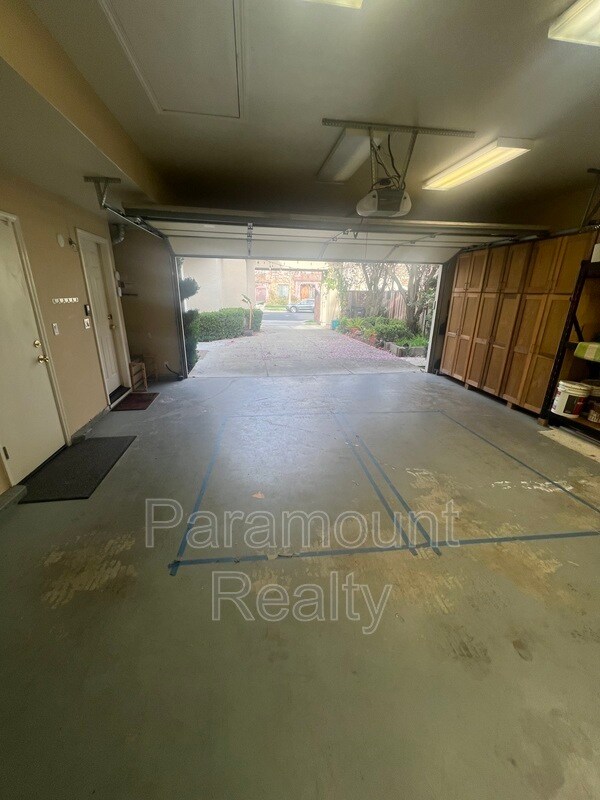 Building Photo - 5608 N Dublin Ranch Dr