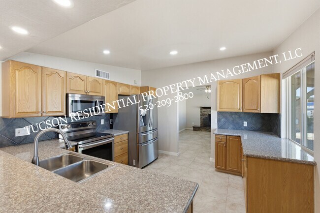 Building Photo - 9712 E Nicaragua Pl