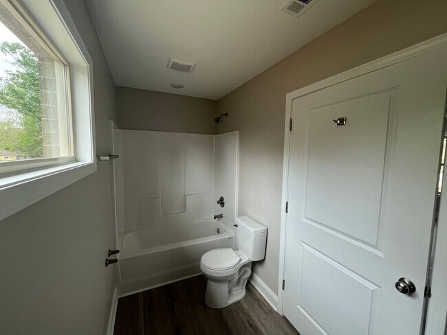 Building Photo - 815/817 Ellis St