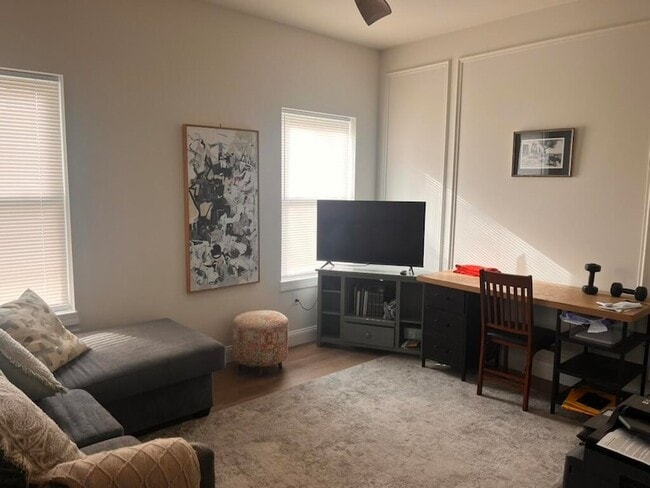 Building Photo - 1020 Crestland Ave