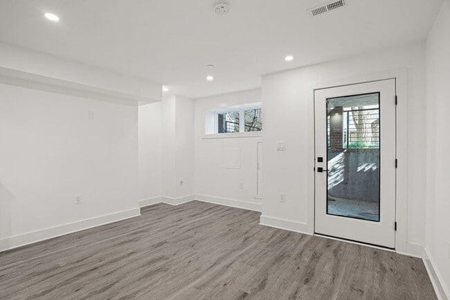 Building Photo - 1814 Ingleside Terrace NW