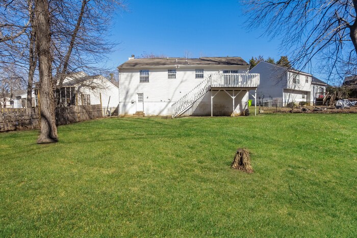Building Photo - 206 Valeworth Dr