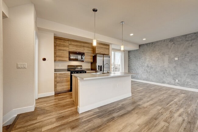 Building Photo - $2,695.95- 3 bed, 3.5 bath located in Lakewood with AC, and In Unit Laundry!