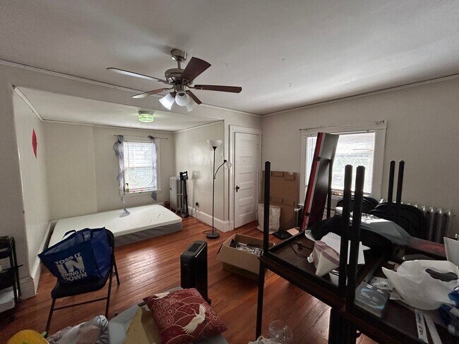 Building Photo - 108 Brooks St