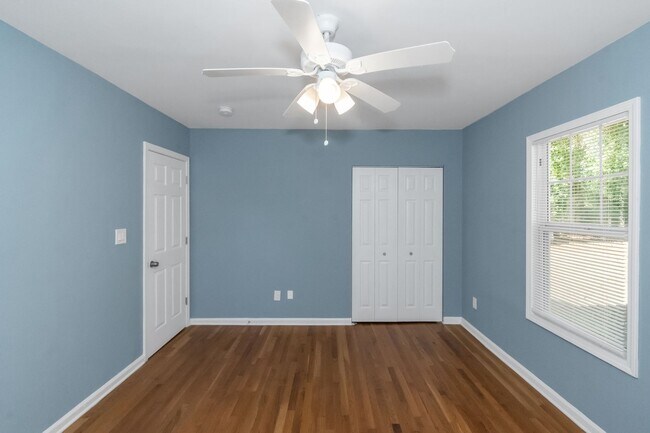 Building Photo - WELCOME HOME!