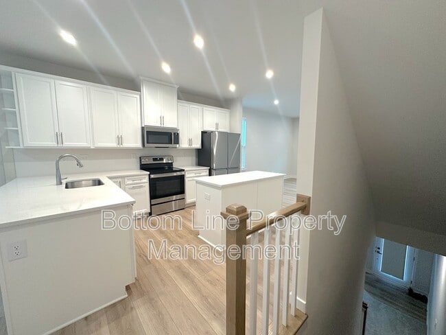 Building Photo - 460 Spearfield Ln