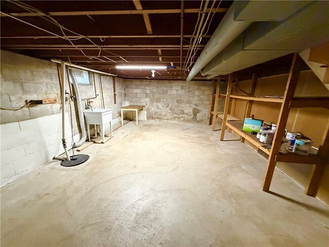 Building Photo - 214 Magnolia Ave