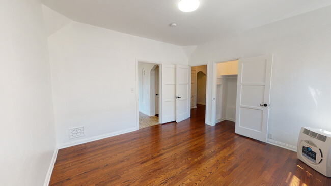 Building Photo - 10747 Ashton Ave