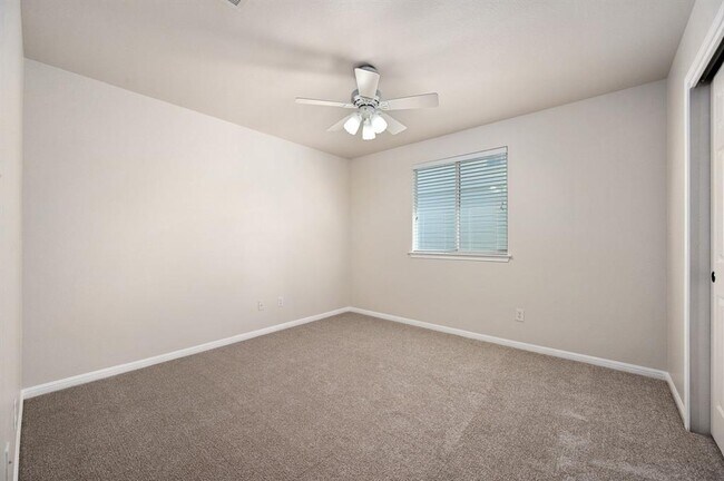 Building Photo - 7817 Squirrel Hollow Dr