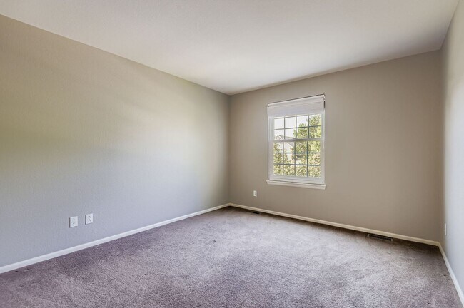 Building Photo - Spacious 4-Bedroom Home in Parker’s Desira...