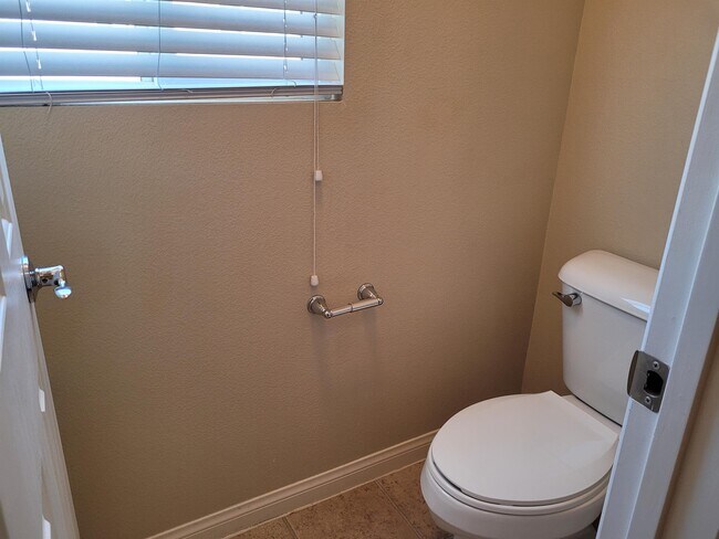 Building Photo - 6386 Tomahawk Mill Ct