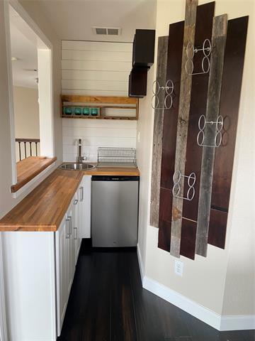 Building Photo - 2920 Pinehurst Ln