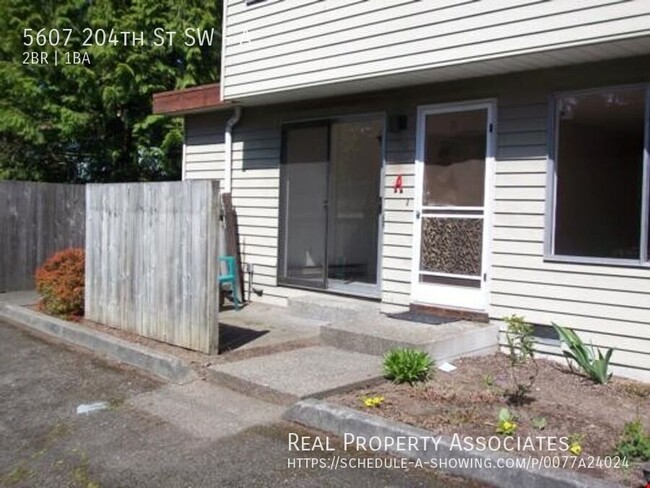 Building Photo - Lynnwood 2 Bedroom Available