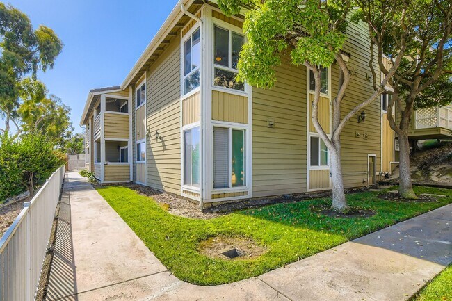 Building Photo - MOVE IN SPECIAL  $1000 FOR FIRST MONTH!!!!  Spacious 3BR in Chula Vista – Renovated Kitchen, Priv...