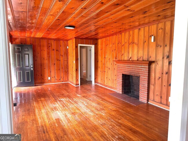 Building Photo - 188 Parker Rd