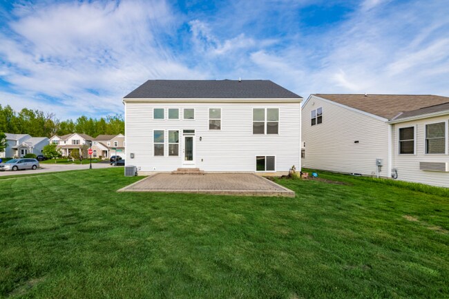 Building Photo - 8865 Sweetshade Dr