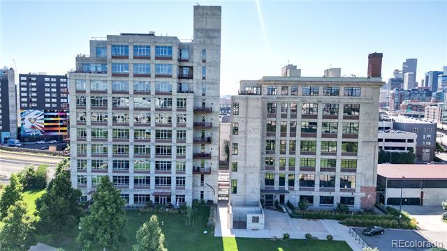 Building Photo - 2000 Little Raven St