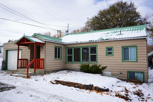 Building Photo - NICE HOME IN HOT SPRINGS