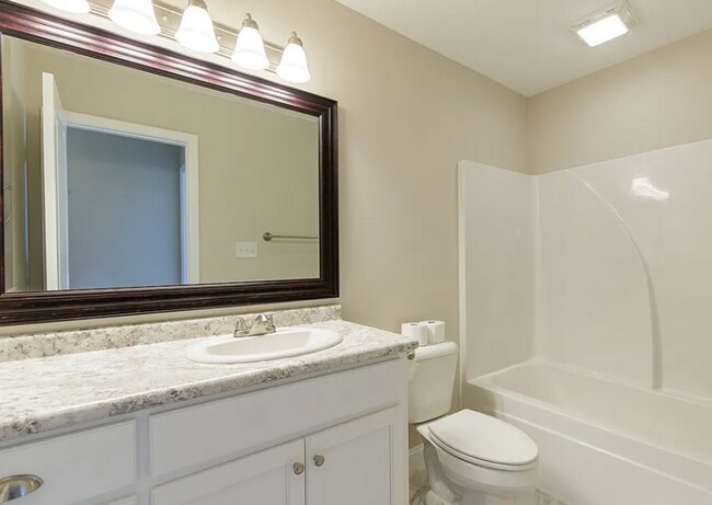 Building Photo - 4316 Summer Hill Pl