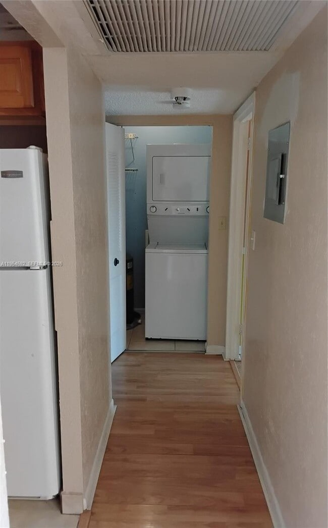 Building Photo - 5901 Washington St