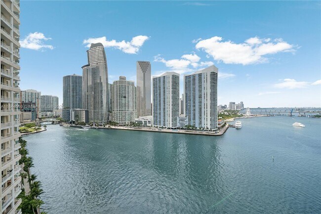 Building Photo - 888 Brickell Key Dr