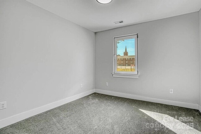 Building Photo - 303 2nd Ave