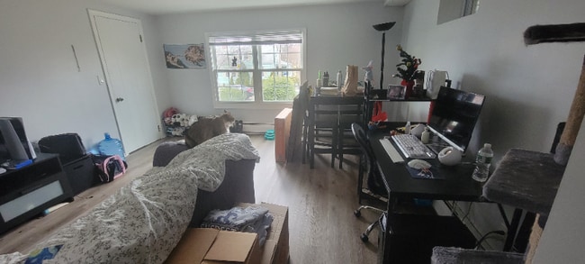 Building Photo - 179 Longview Ave