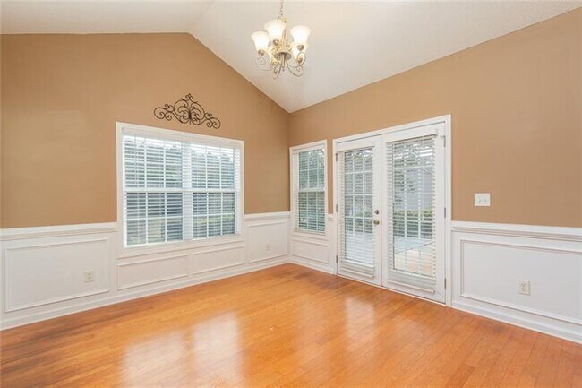 Building Photo - 300 McKendree Ct