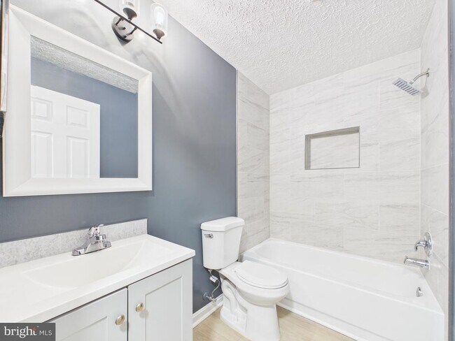 Building Photo - 7981 Calvary Ct