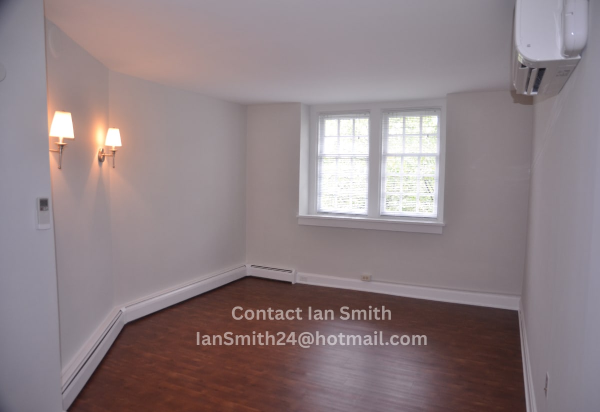 Building Photo - 109 E Pomfret St