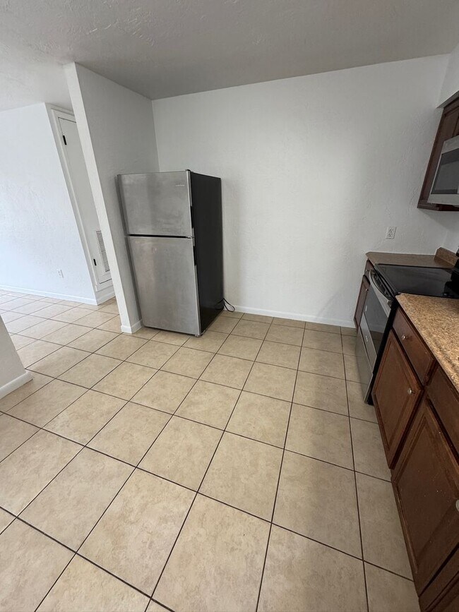 Building Photo - 1643 NE 70th St