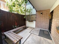 Building Photo - Lovely 2 Bedroom and 2 Bathroom Condo!