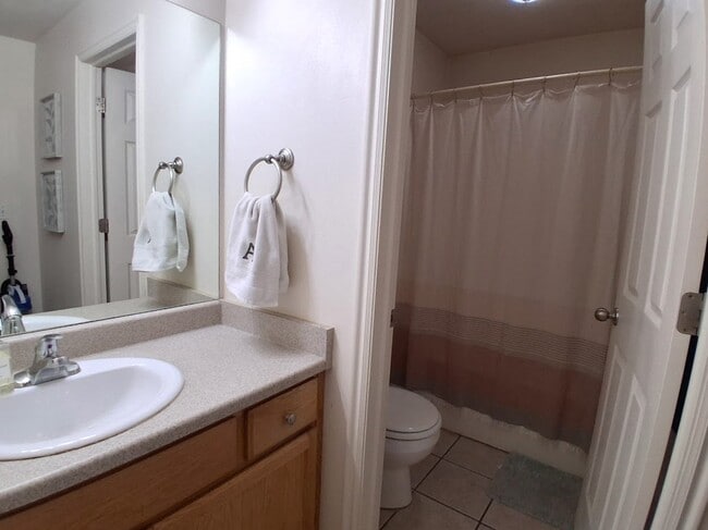 Building Photo - 1969 N Canyon Rd