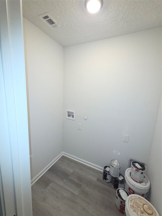 Building Photo - 4931 Cosby St
