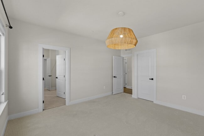 Building Photo - 7528 Zoe Ln