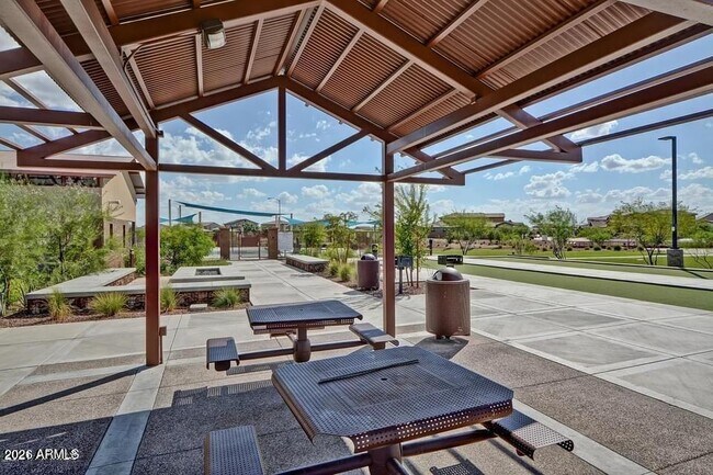 Building Photo - 9969 W Robin Ln