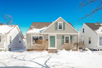 Building Photo - 1557 Woodrow Ave