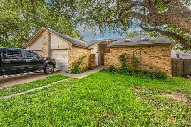 Primary Photo - 8806 Piney Point Dr