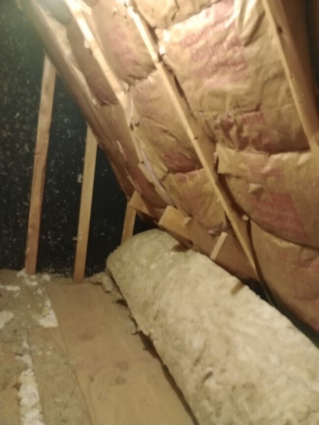 Building Photo - Charming 3 Bedroom, 2 Bath Single Family H...