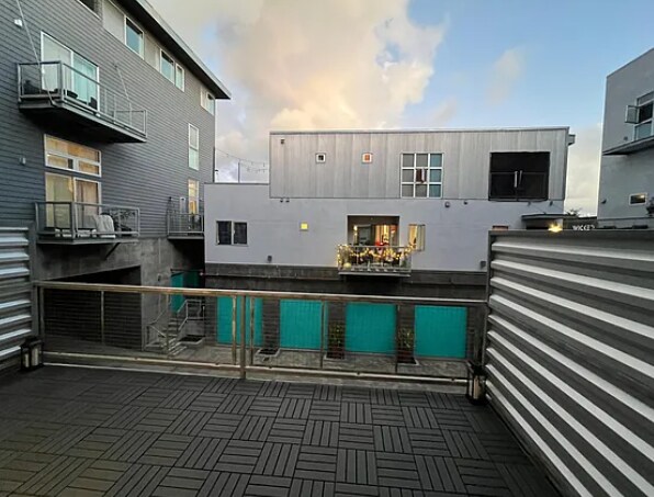 Building Photo - 969 Sigsbee St