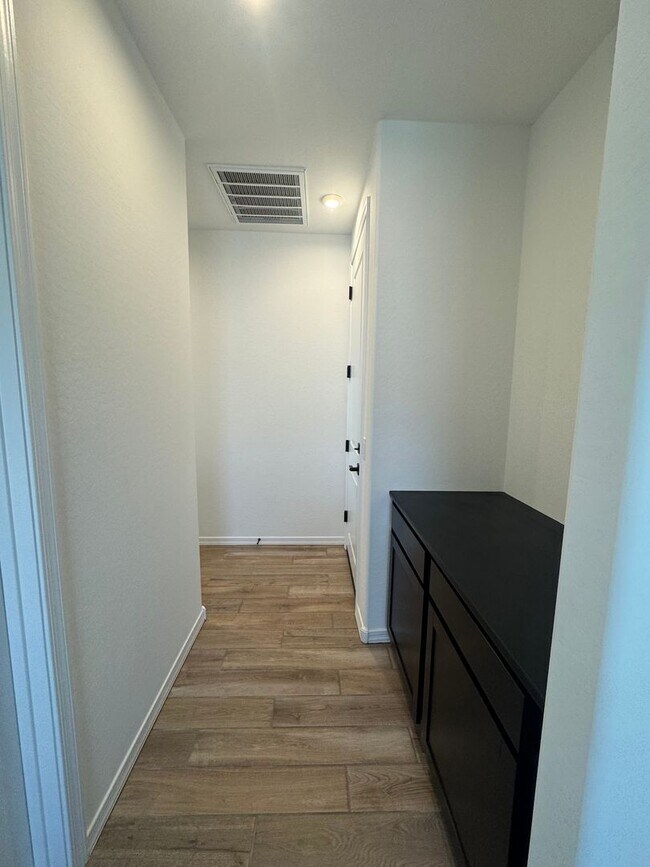 Building Photo - Brand new home in Vistancia/ ** Ask about our move in specials **