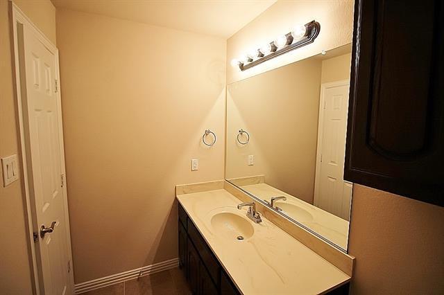 Building Photo - 110 White Oak Ln