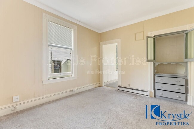 Building Photo - 711 1/2 Carolina St