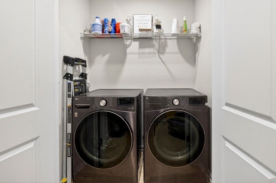 Building Photo - 4833 Gunther St