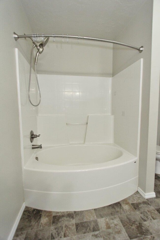 Building Photo - 769 S Beaver Creek Way