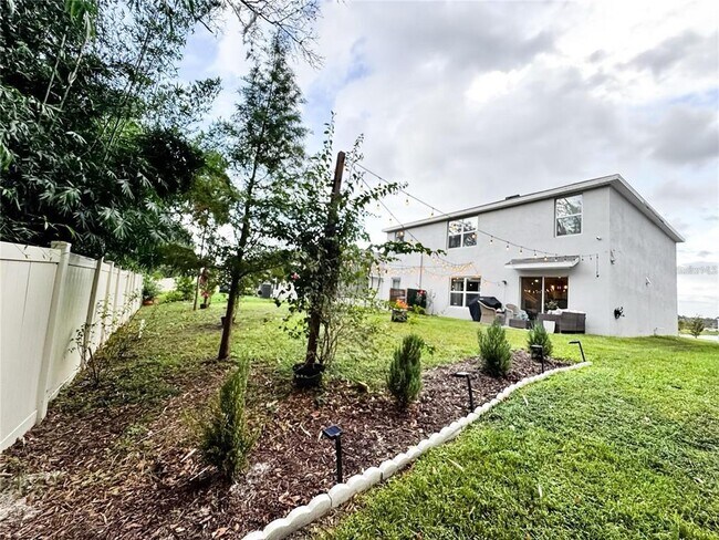 Building Photo - 36851 Goffaux Loop