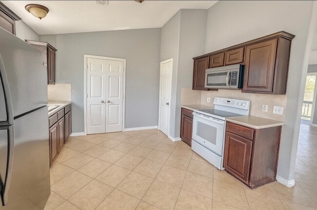 Building Photo - 1040 Darst Rd