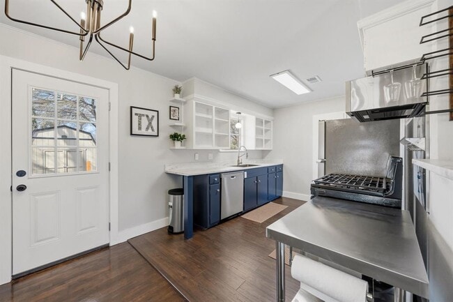 Building Photo - 1402 Kent St